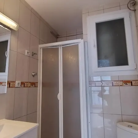 Rosesapparts Estudios & Parking Zewnętrze zdjęcie