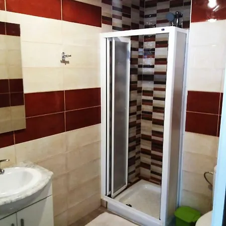 Rosesapparts Estudios & Parking Zewnętrze zdjęcie