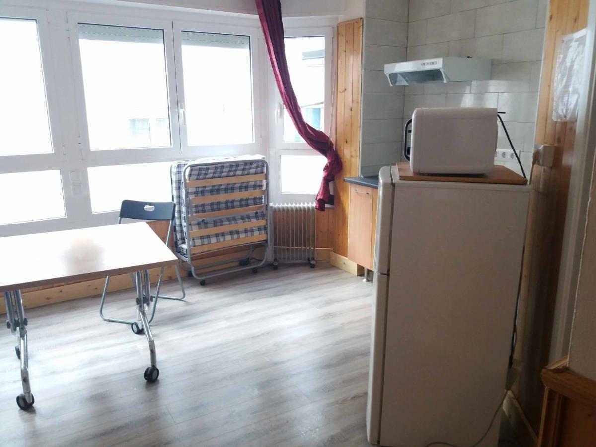 Rosesapparts Estudios & Parking Appartement